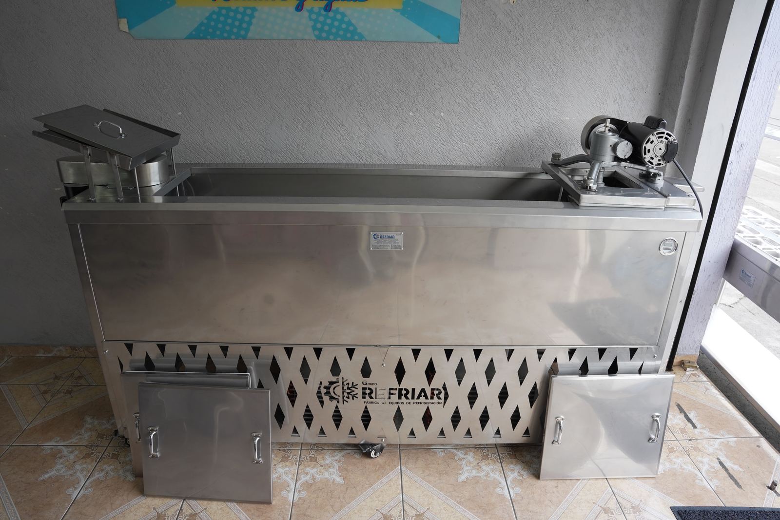 Fotografía de producto de máquina para paletas de Grupo Refriar